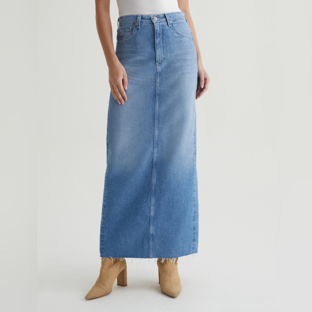 AG Adriano Goldschmied Rani Skirt 360°
MAXI 360° STRETCH DENIM SKIRT Size 29